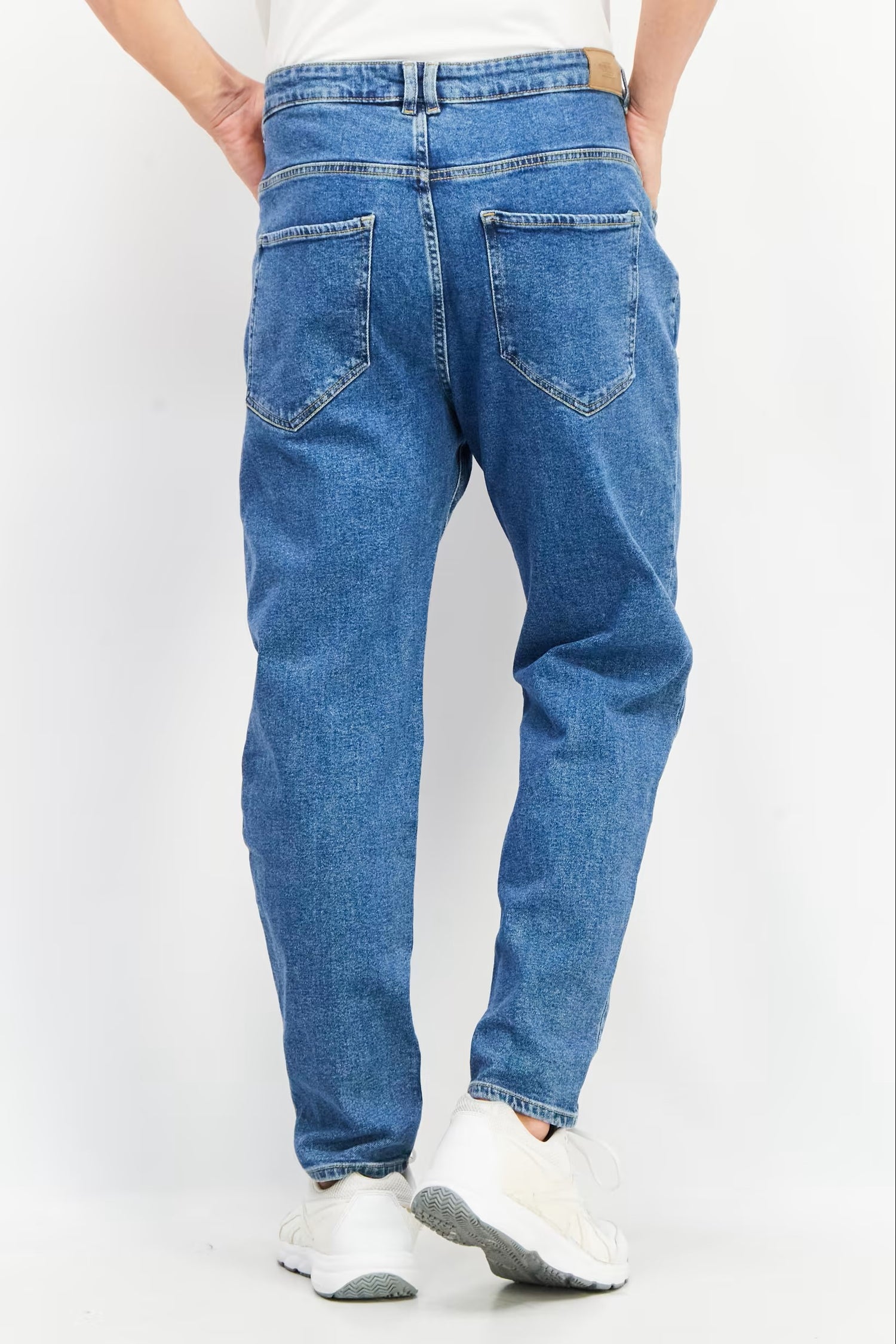 House Brand, Men Carrot Fit Wash Stretchable Denim Jeans, Blue