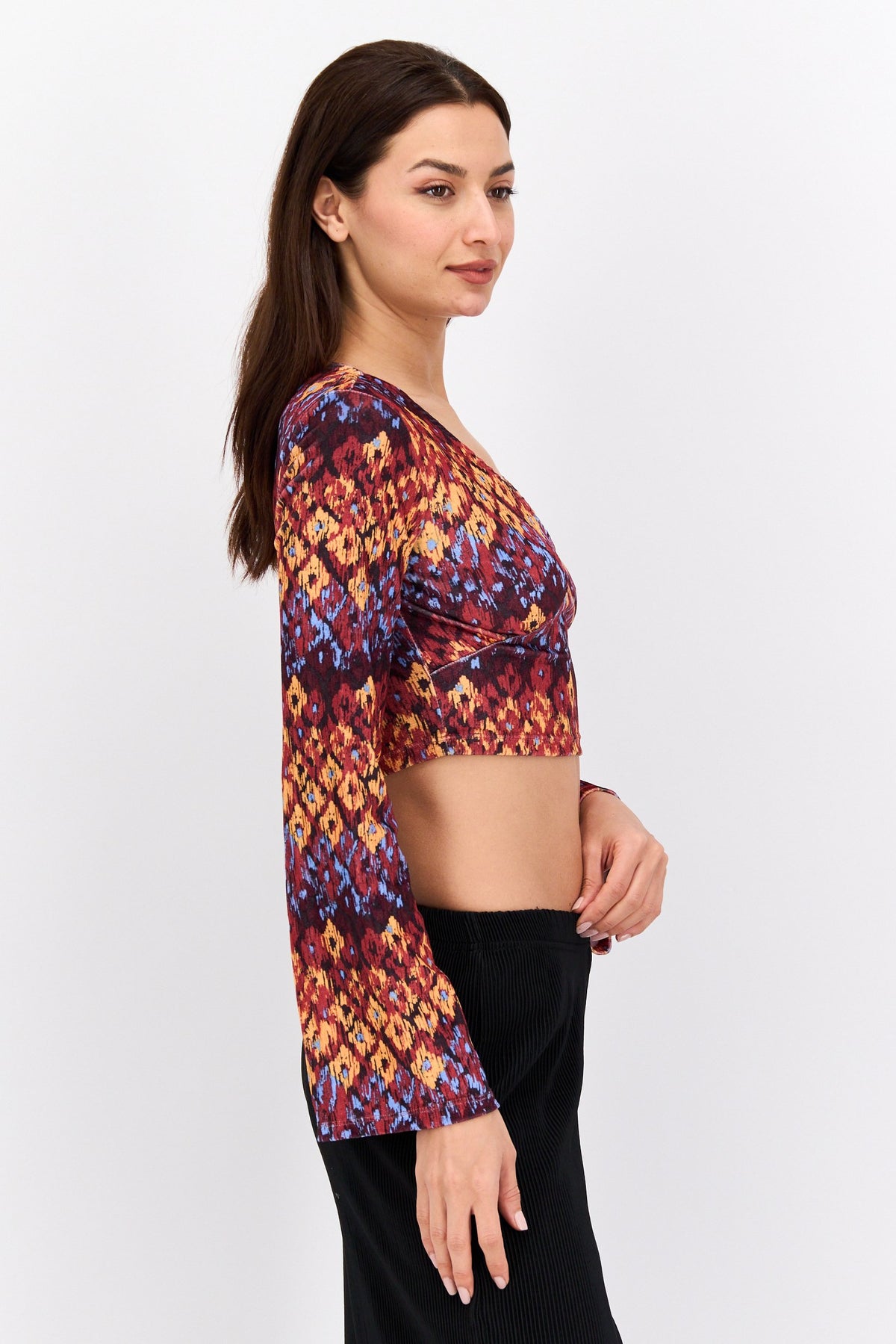 V-Neck Long Sleeves Printed Crop Top
